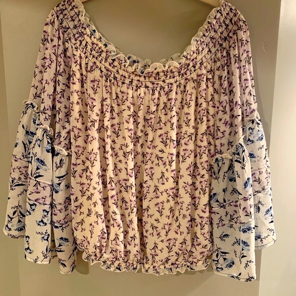 Clearance***Free People flowy floral top. NWOT. Smokeless home. - Picture 2 of 3